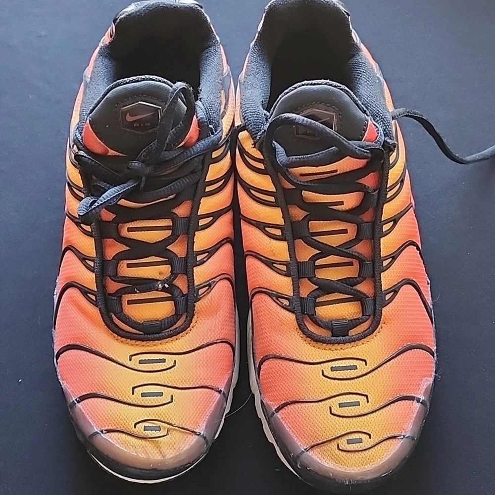Youth size 7 sunset‎ Nike airmax